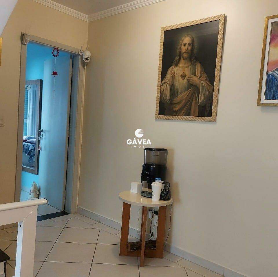 Casa à venda no Embaré: 