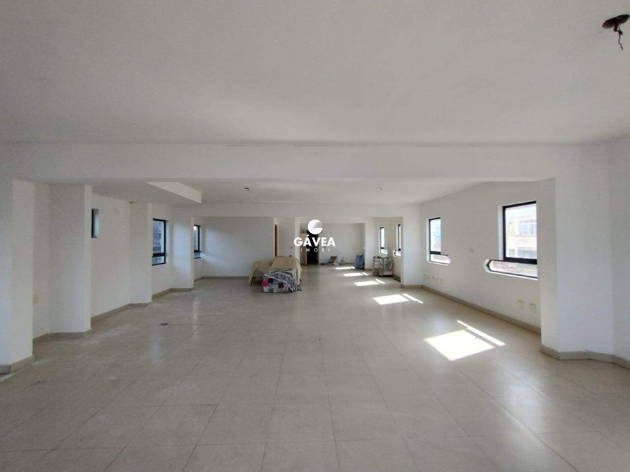 Conjunto Comercial/sala para aluguel no Vila Mathias: 