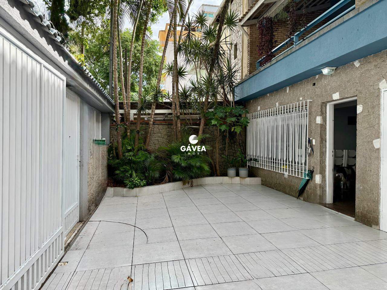 Sobrado à venda no José Menino: Quintal