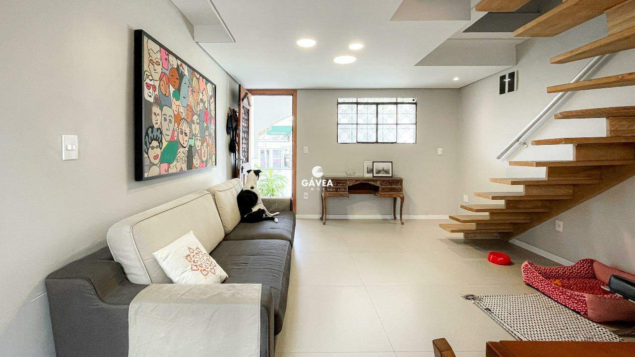 Sobrado à venda no José Menino: 