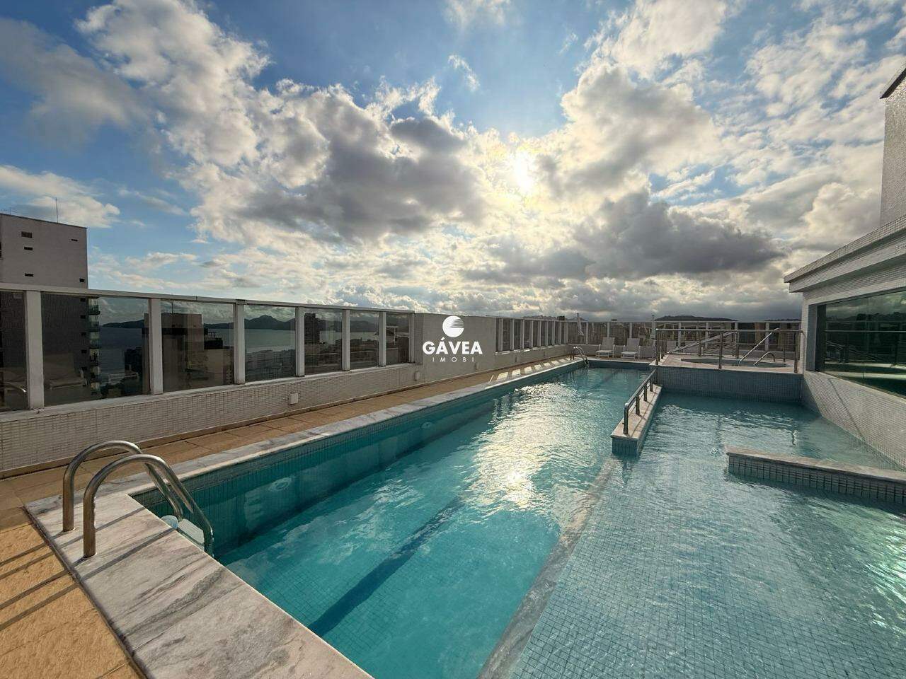 Apartamento à venda no Embaré: 