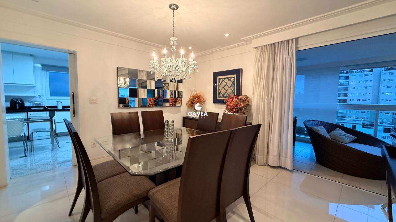 Apartamento à venda no Embaré: 