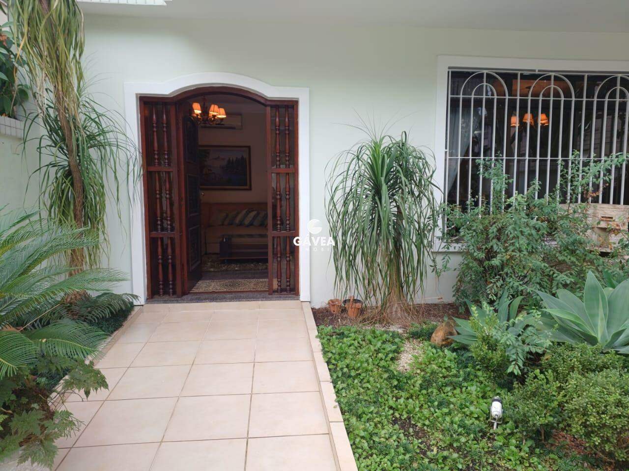 Casa para aluguel no Embaré: 