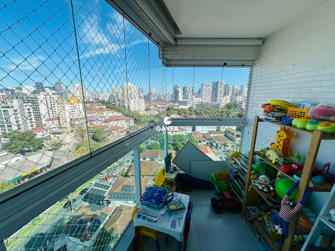 Cobertura à venda no Embaré: 