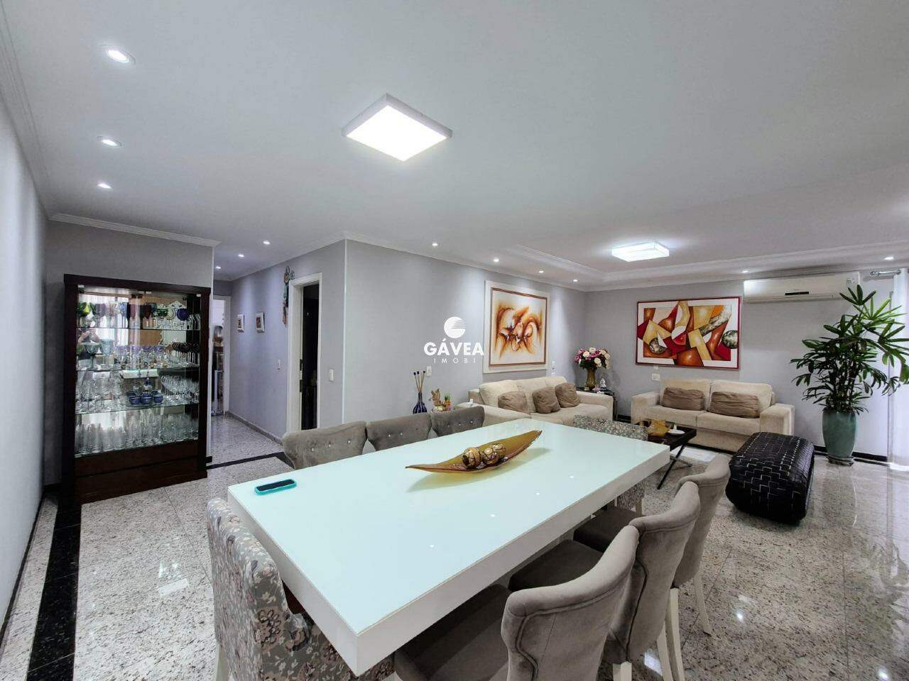 Apartamento à venda no Embaré: 