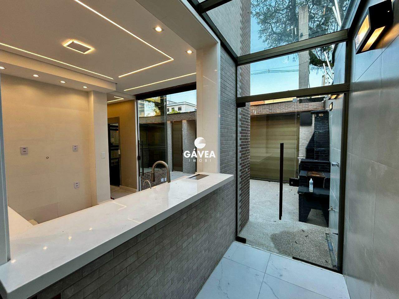 Casa para aluguel no Campo Grande: 