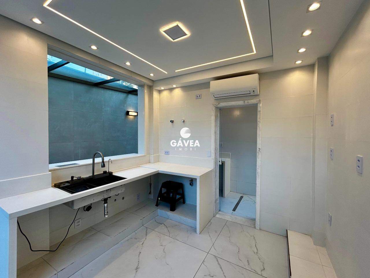 Casa para aluguel no Campo Grande: 