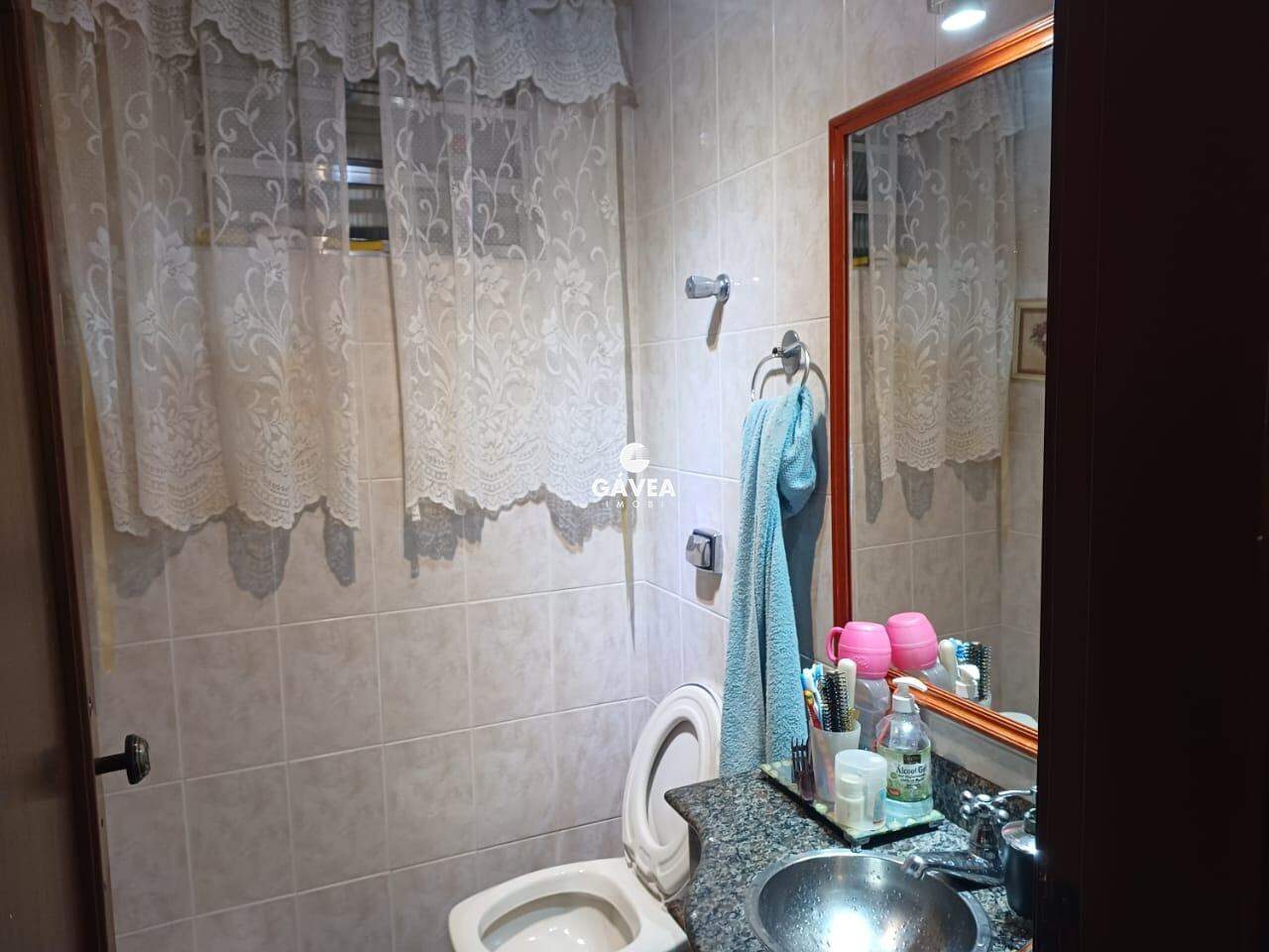 Casa à venda no Embaré: 