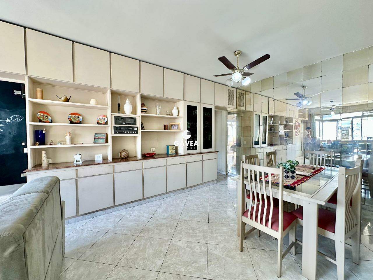 Apartamento à venda no Ponta da Praia: 