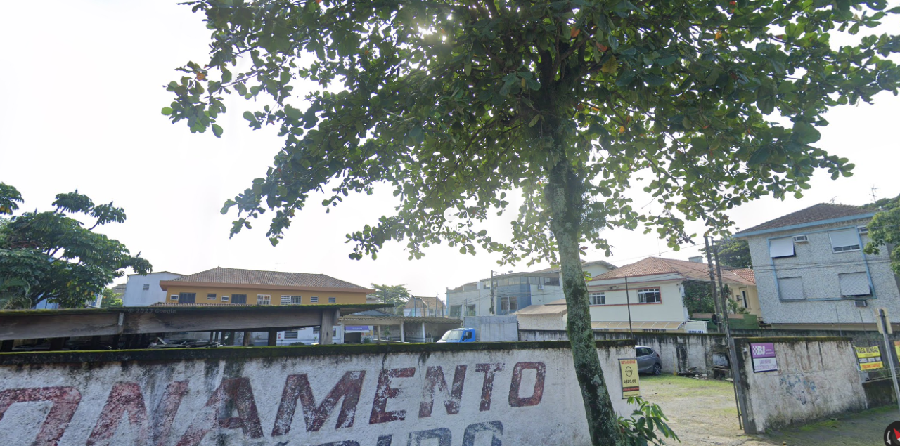 Terreno à venda no Macuco: 