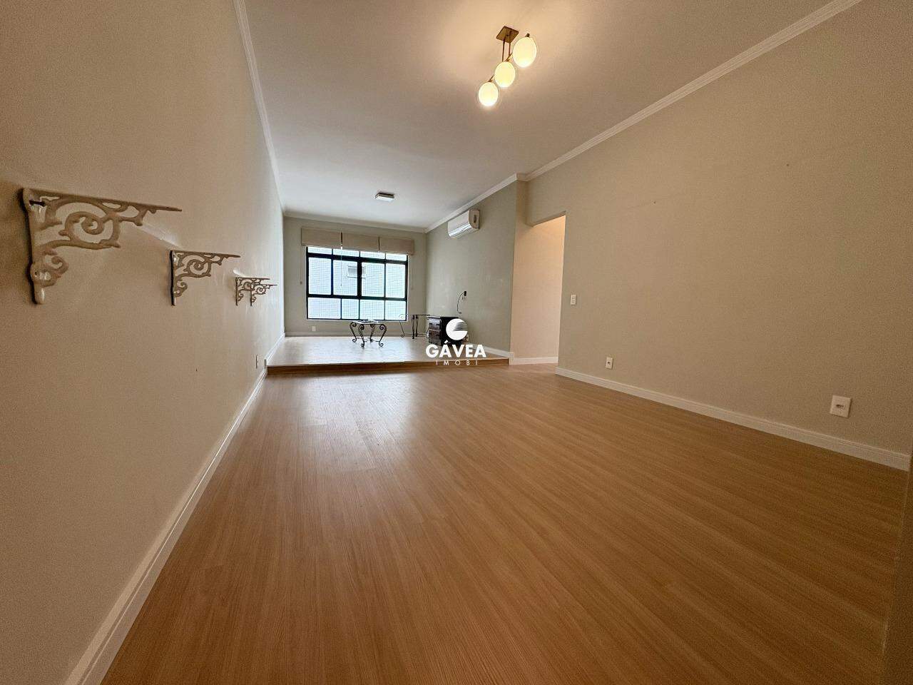 Apartamento à venda no Ponta da Praia: 