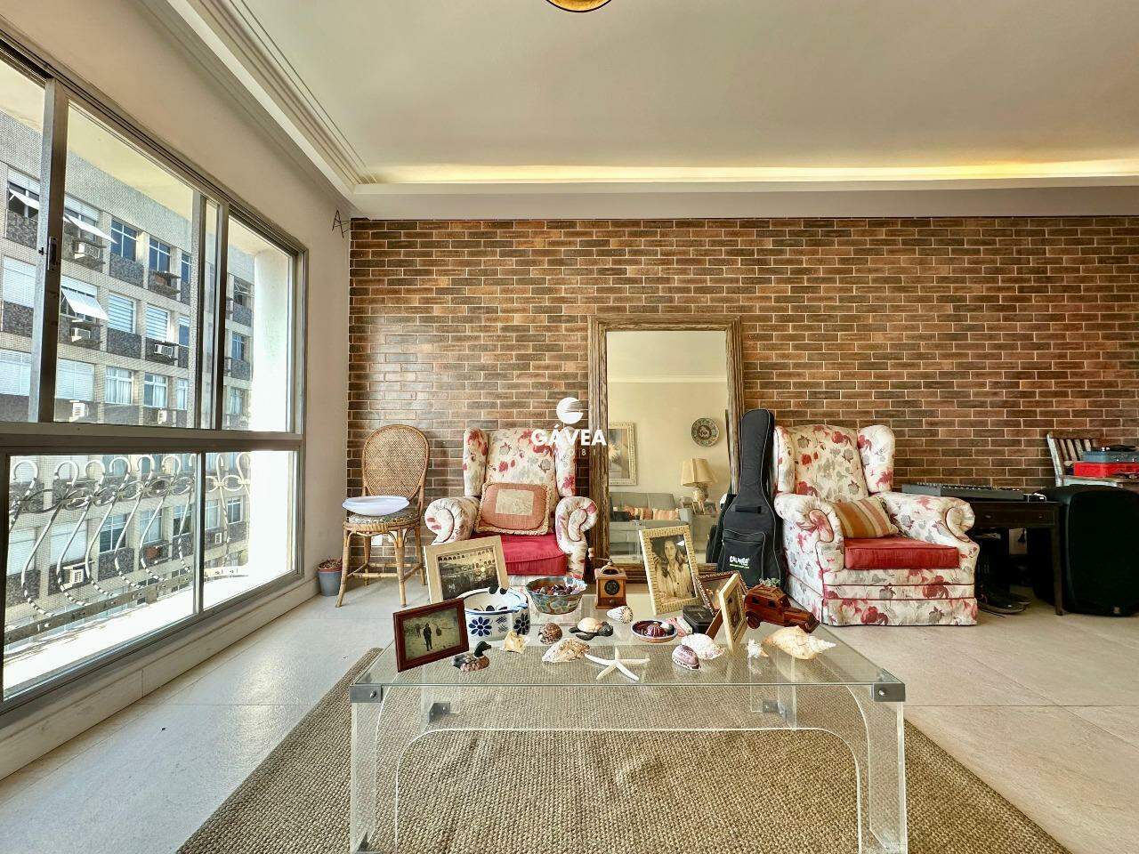 Apartamento à venda no Ponta da Praia: 