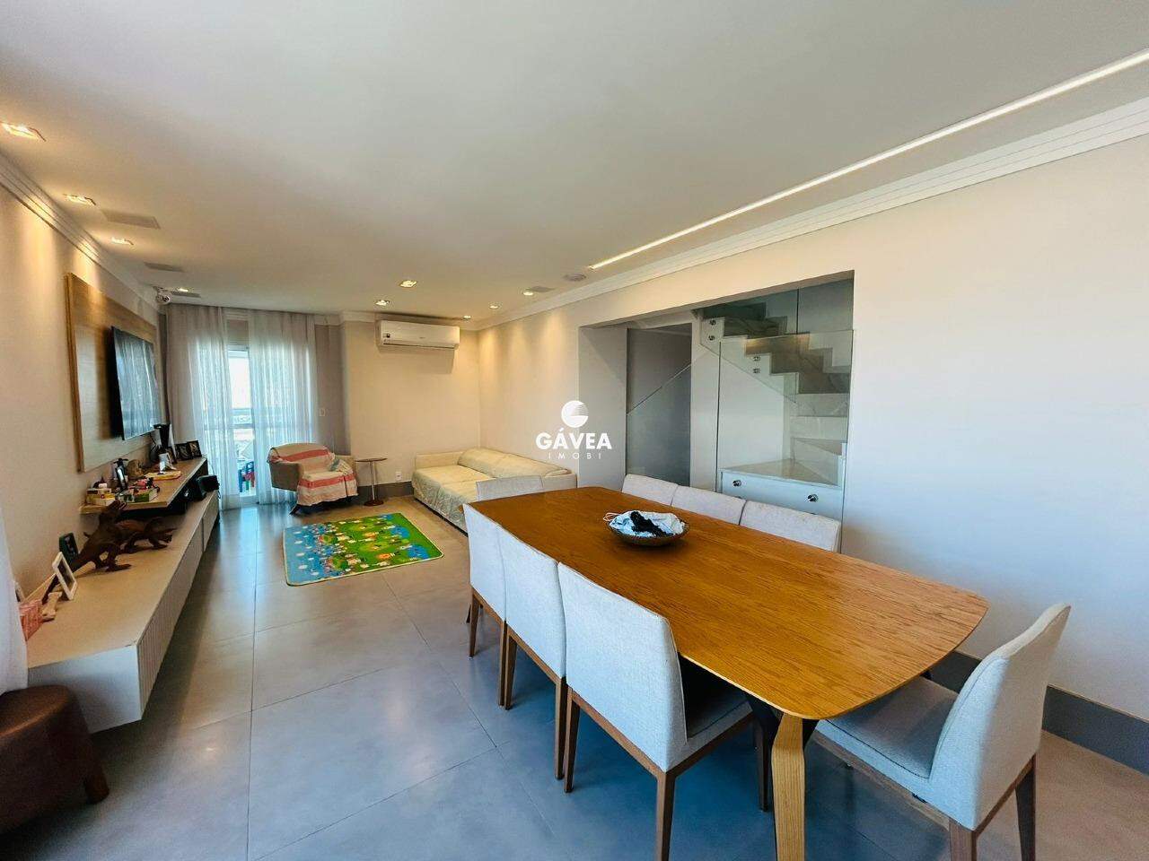 Cobertura para aluguel no Embaré: 