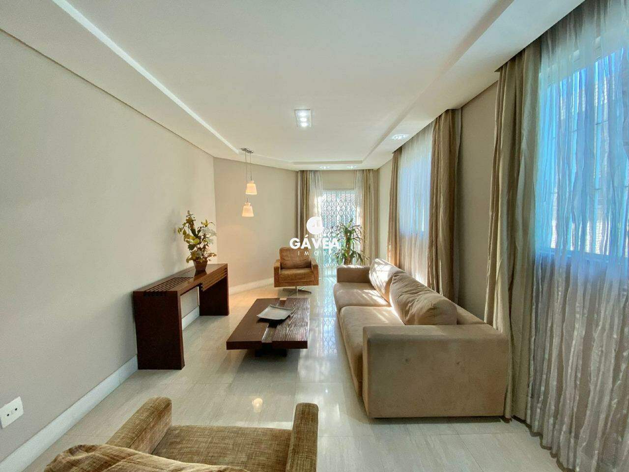 Casa à venda no Embaré: 