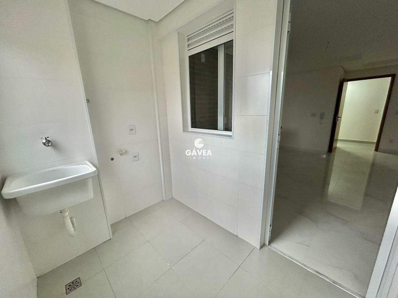 Apartamento à venda no Estuário: area de serviços