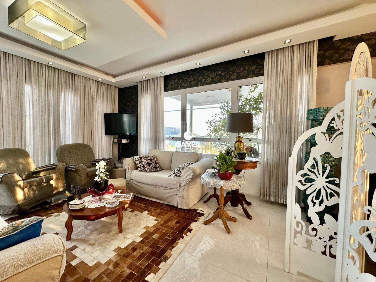 Apartamento à venda no Embaré: 