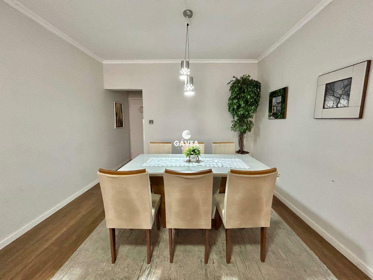 Apartamento à venda no Campo Grande: sala ampla para 2 ambientes