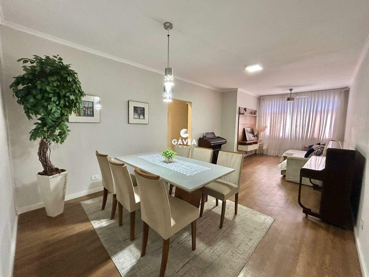 Apartamento à venda no Campo Grande: sala ampla para 2 ambientes