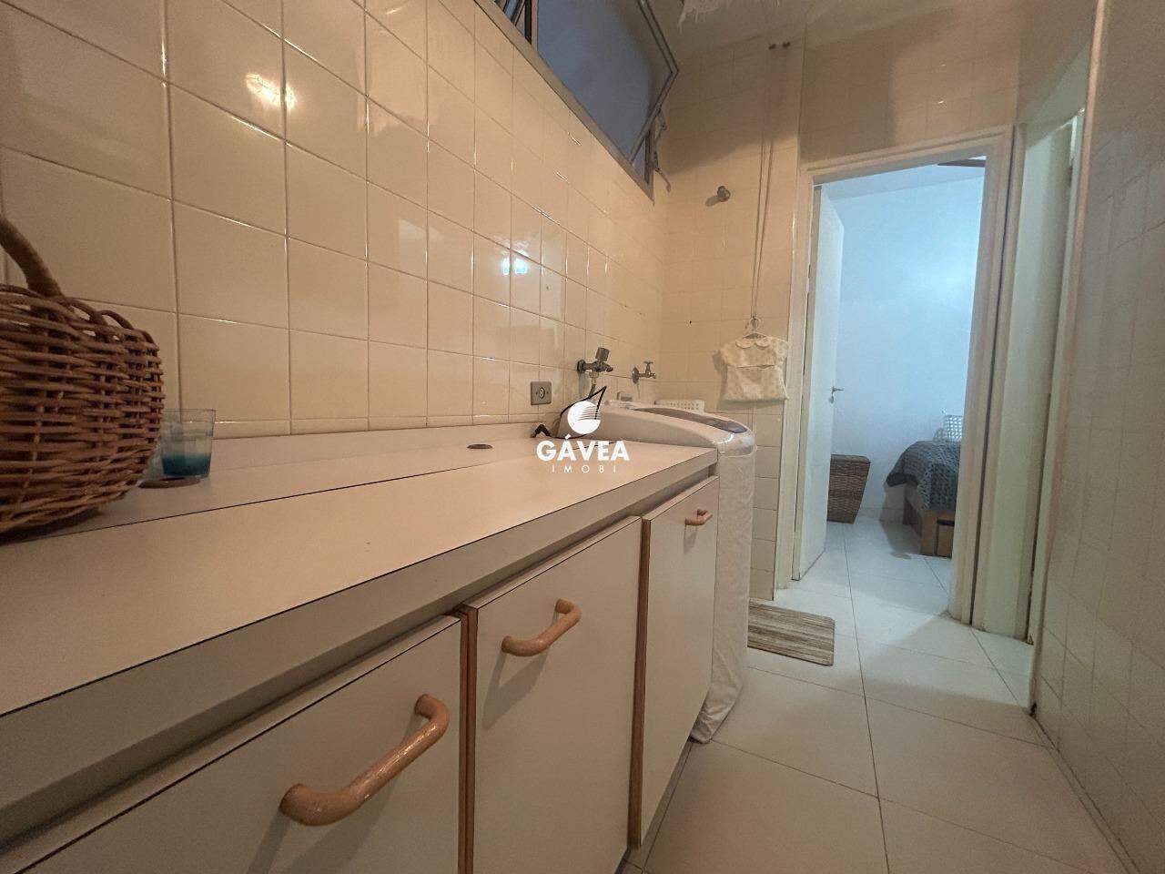 Apartamento à venda no Enseada: 