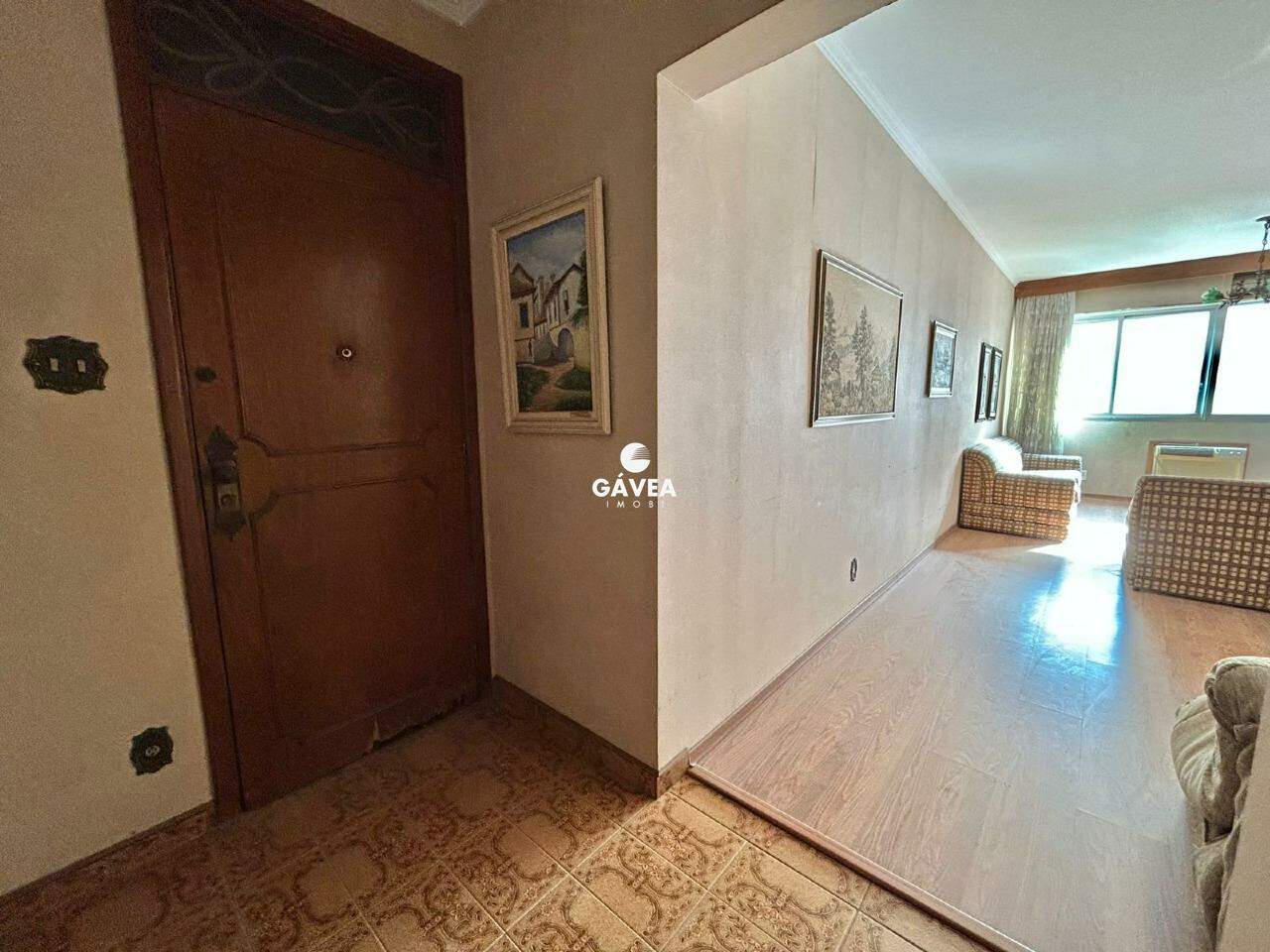 Apartamento à venda no Gonzaga: Hall de Entrada