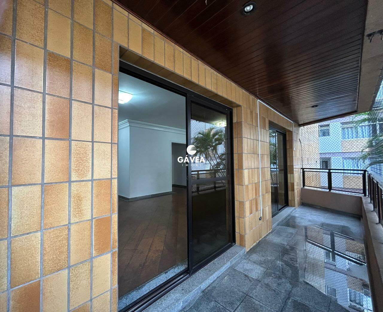 Apartamento à venda no Boqueirão: varanda da sala 