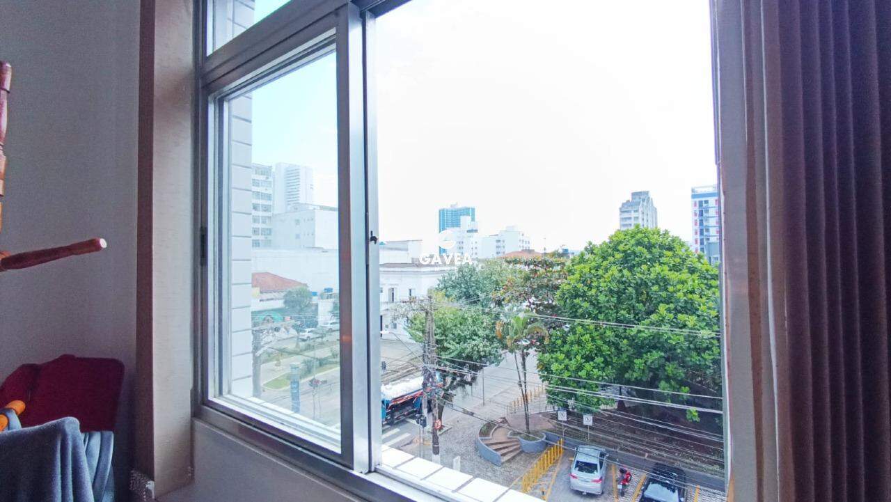 Apartamento à venda no Centro: janela da sala