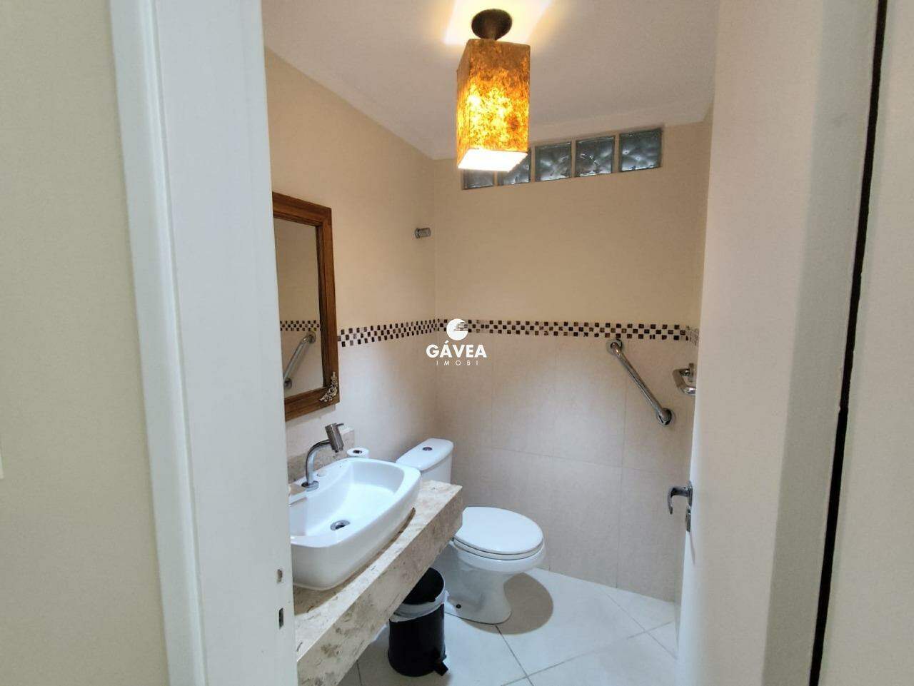 Apartamento à venda no Vila Alzira: lavabo