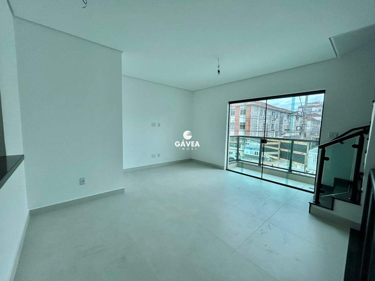 Casa à venda no Campo Grande: sala para 2 ambientes com varanda