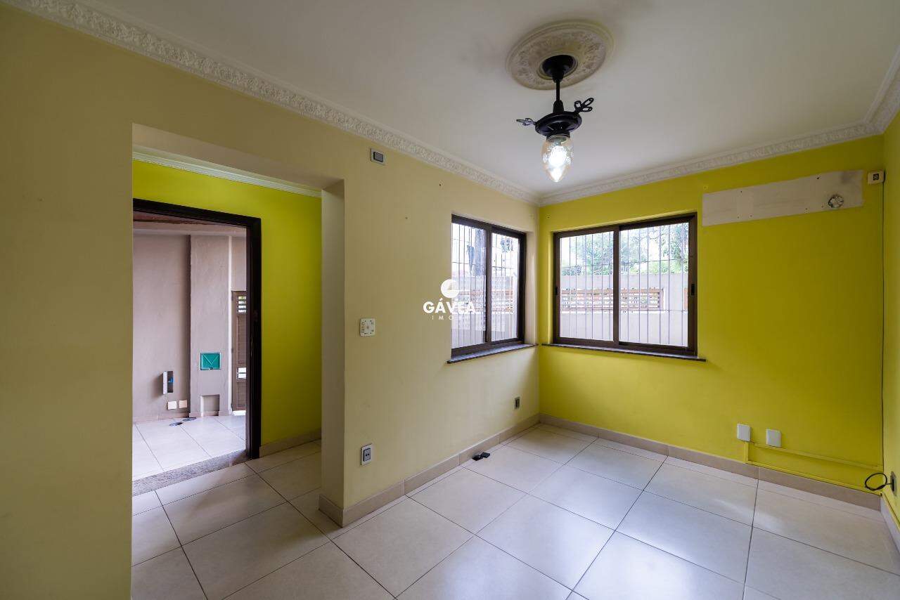 Casa à venda no Embaré: 