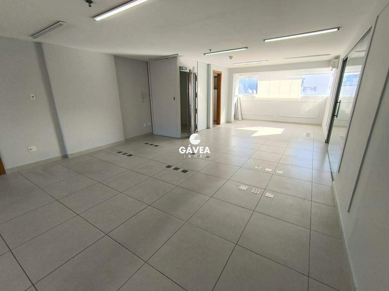 Conjunto Comercial/sala à venda no Marapé: 