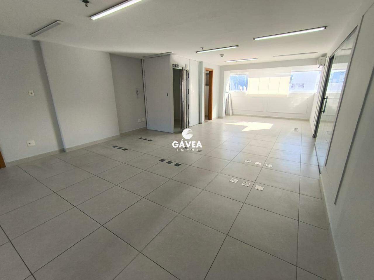 Conjunto Comercial/sala para aluguel no Marapé: 