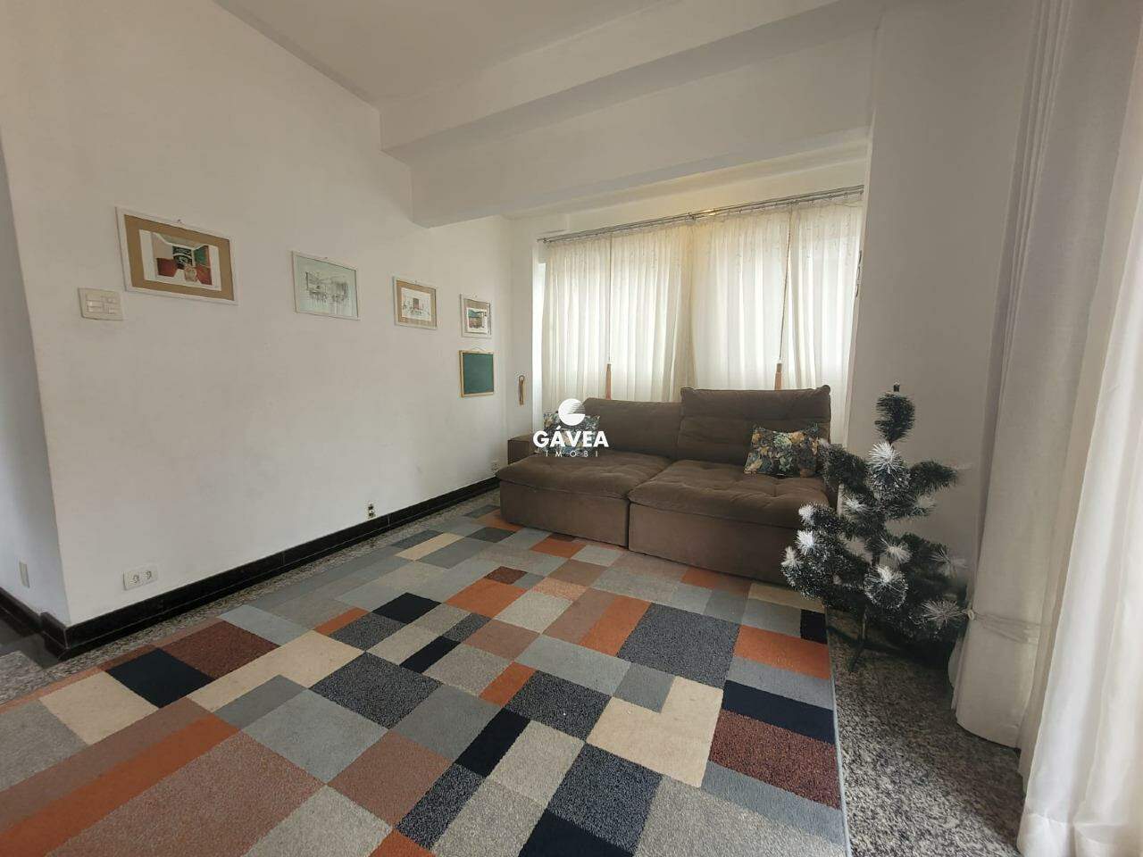 Cobertura à venda no Embaré: 