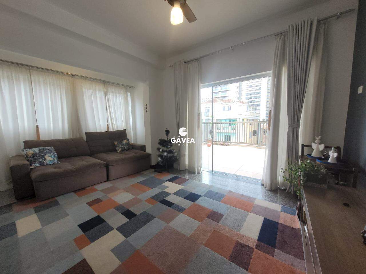 Cobertura à venda no Embaré: 