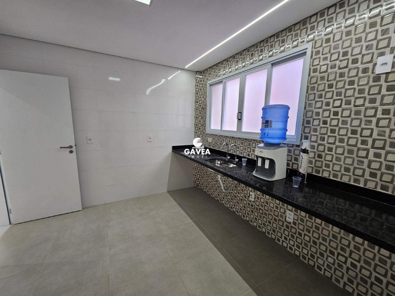 Casa à venda no Embaré: 