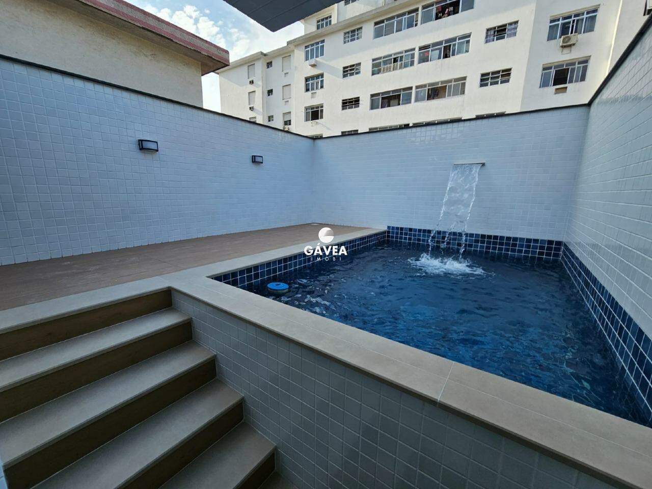 Casa à venda no Embaré: 