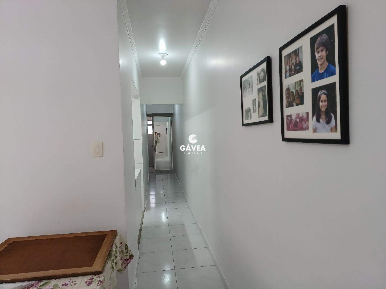 Apartamento à venda no Embaré: corredor