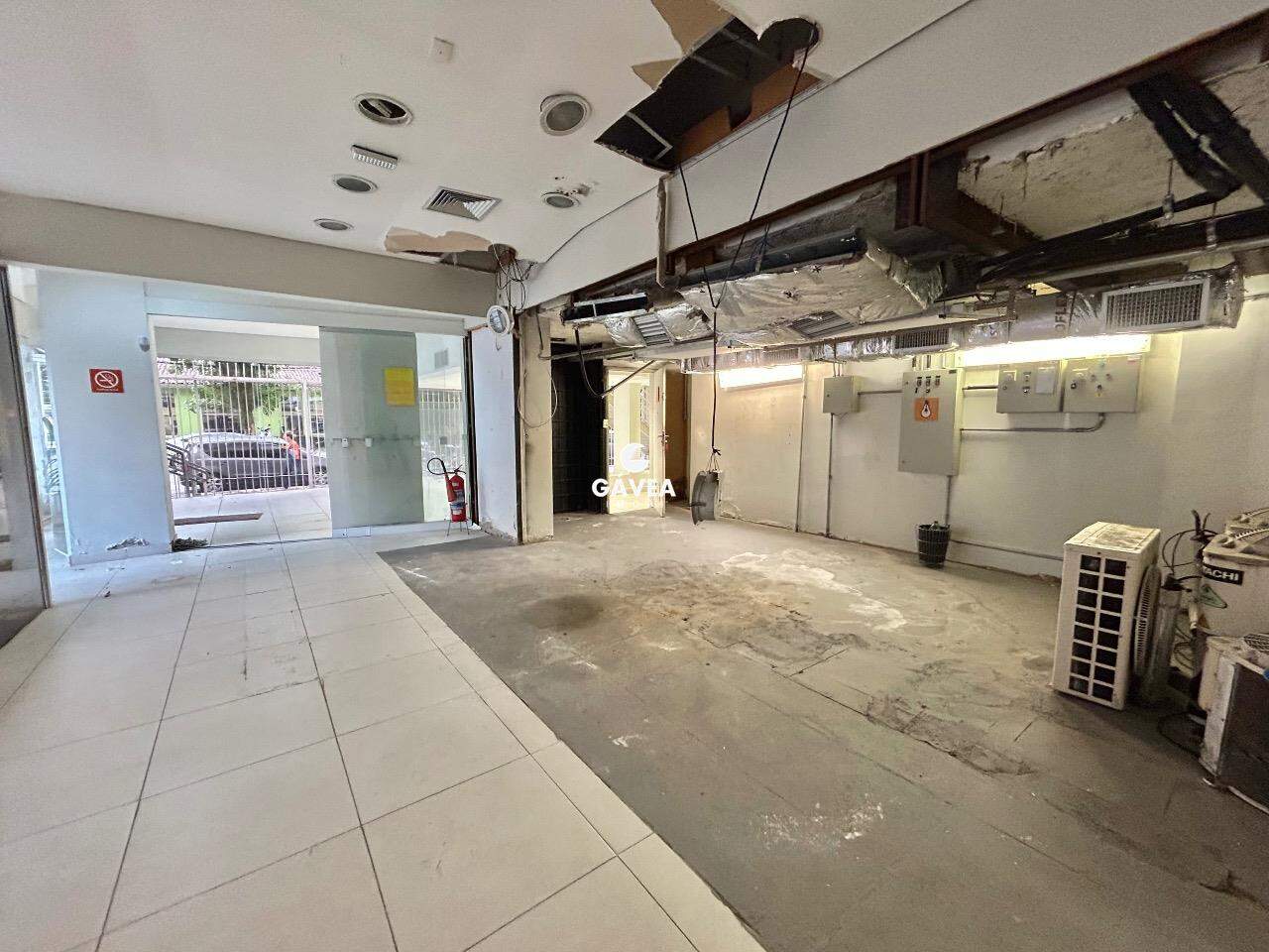 Loja para aluguel no Boqueirão: sala ao lado da recepção