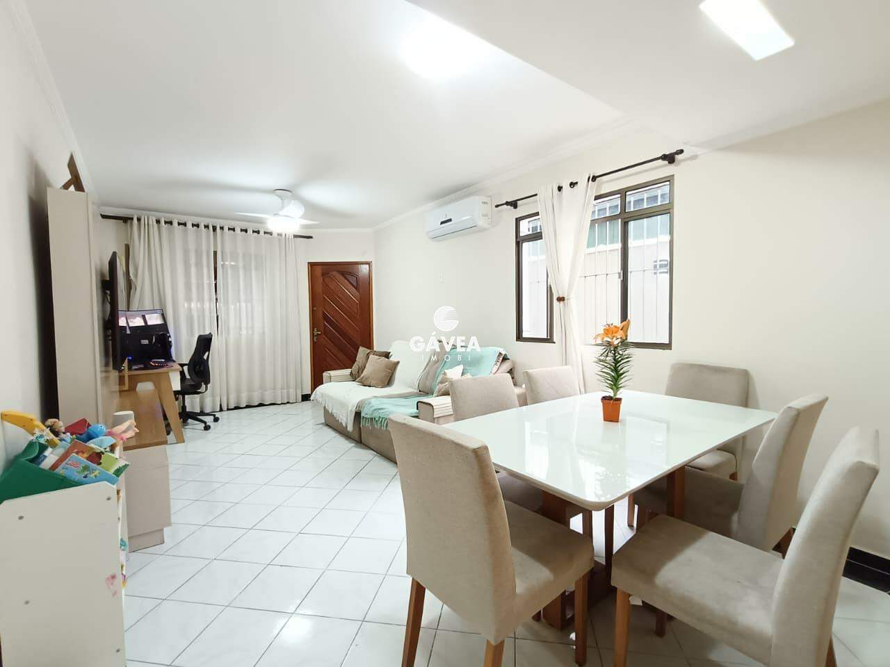 Sobrado à venda no Vila Voturua: 