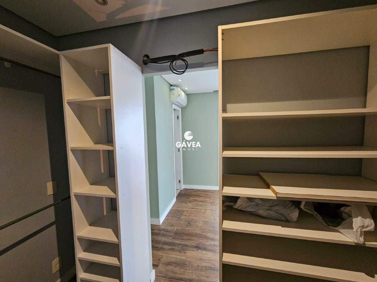 Apartamento à venda no Ponta da Praia: 