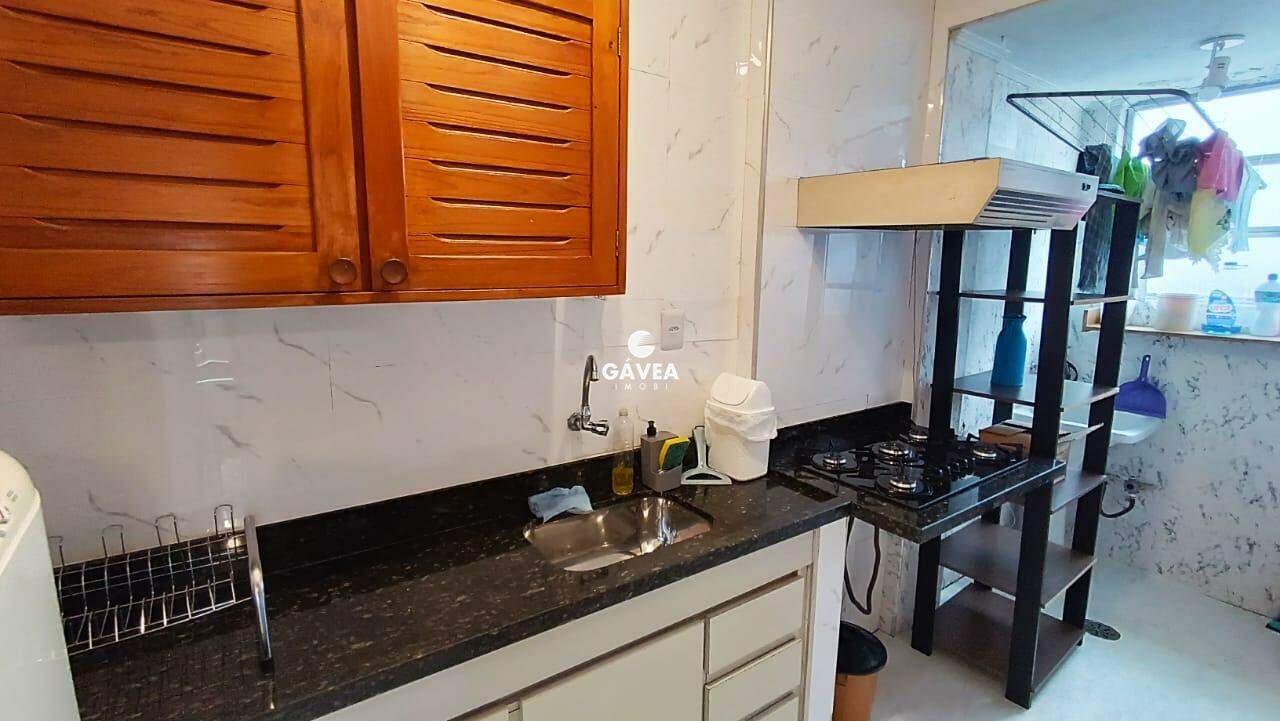 Apartamento à venda no Gonzaguinha: cozinha