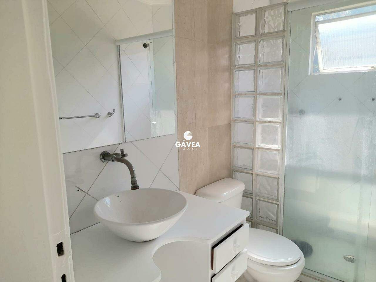 Apartamento à venda no José Menino: Banheiro