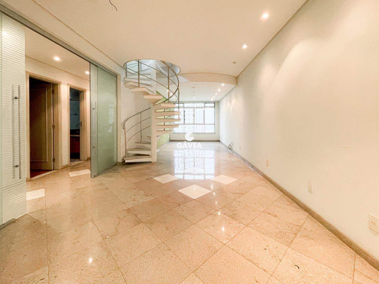 Cobertura à venda no José Menino: 