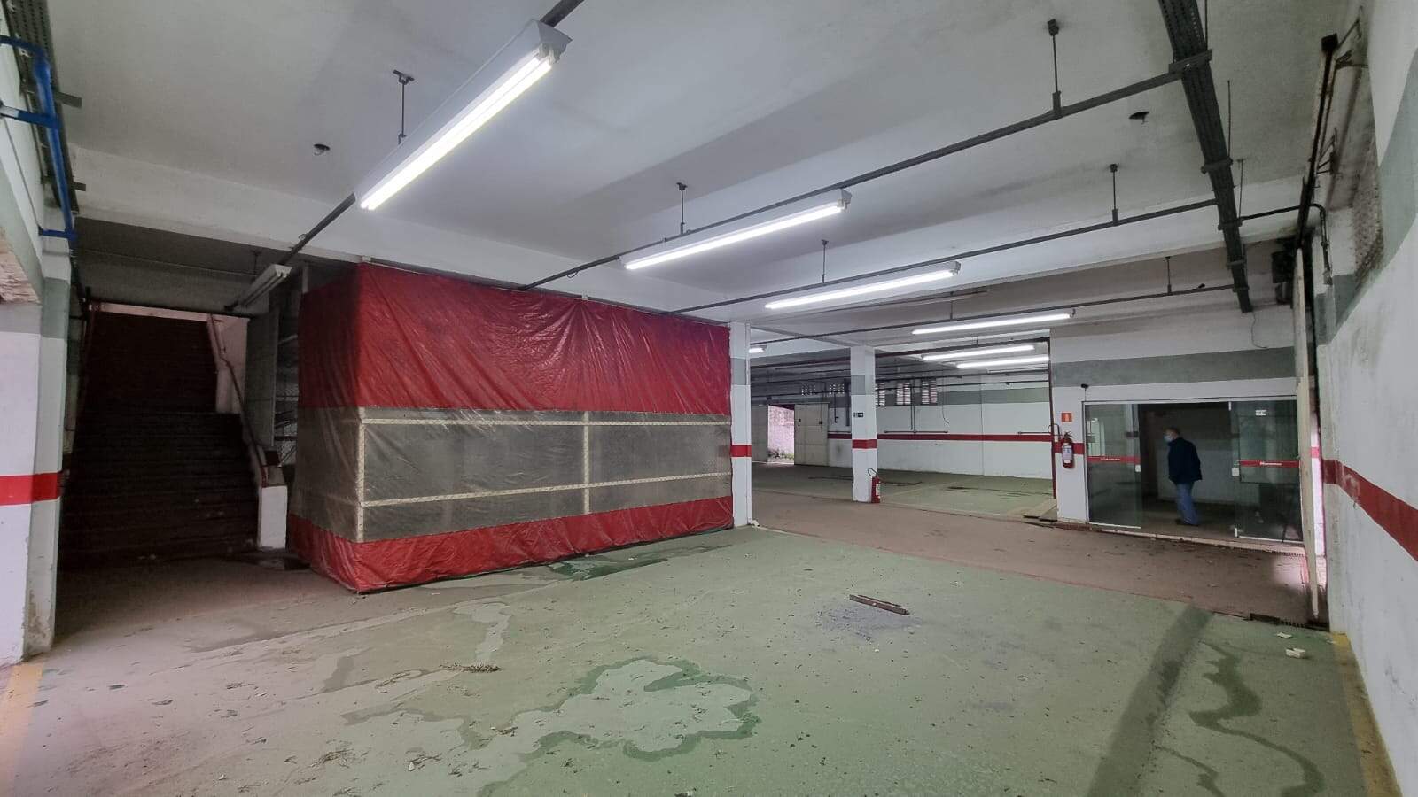 Galpão à venda no Macuco: 