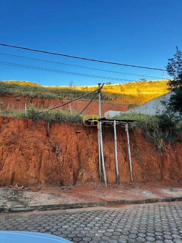 Lote em condomínio à venda no Louriçal: 