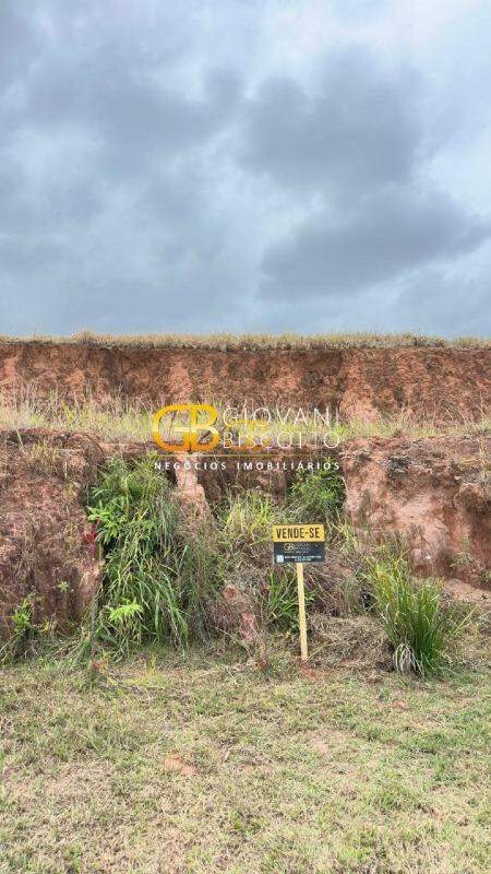 Lote em condomínio à venda no Centro: 