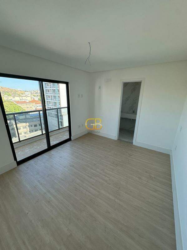 Cobertura à venda no Centro: 