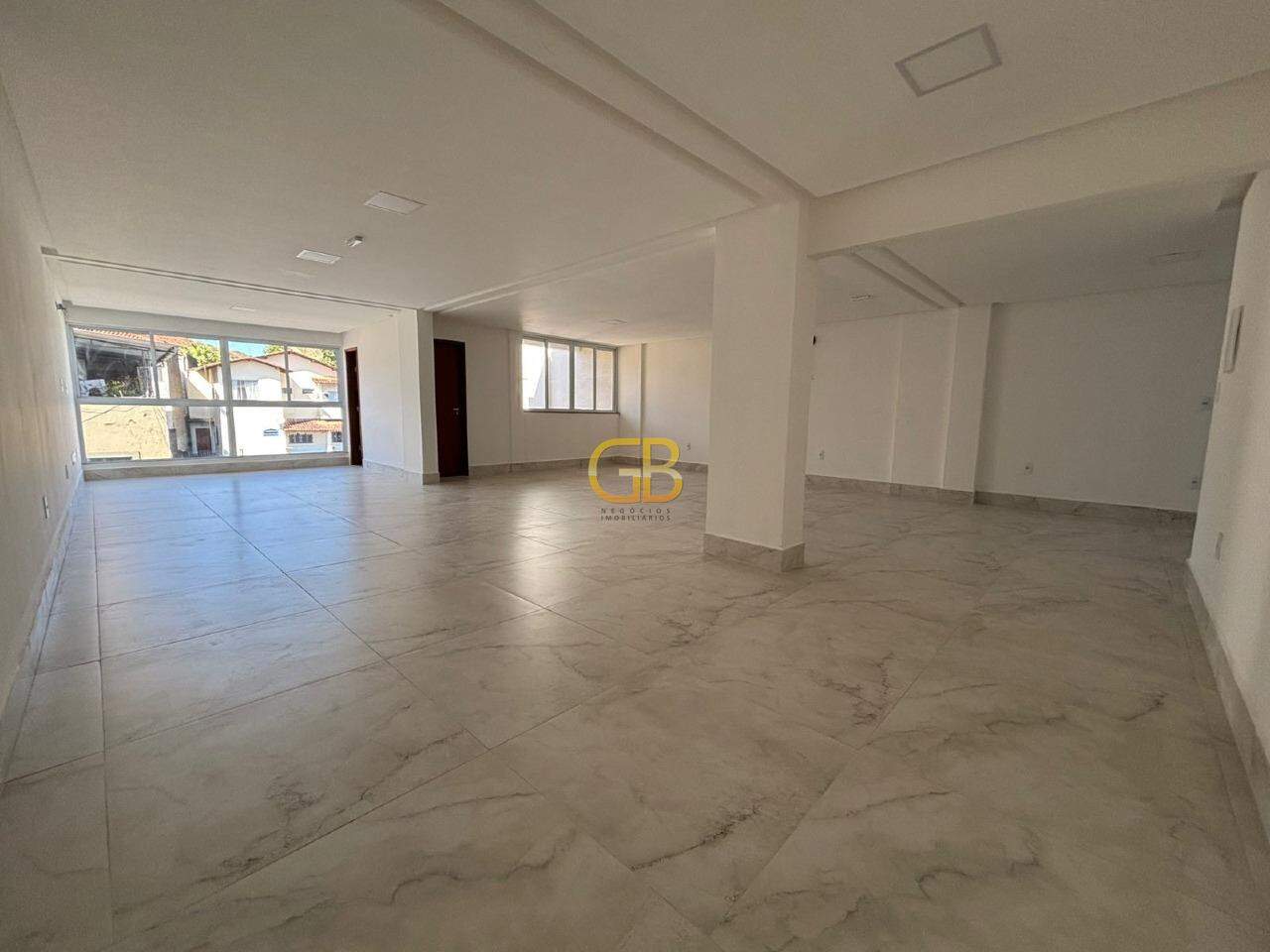 Sala à venda no Centro: 