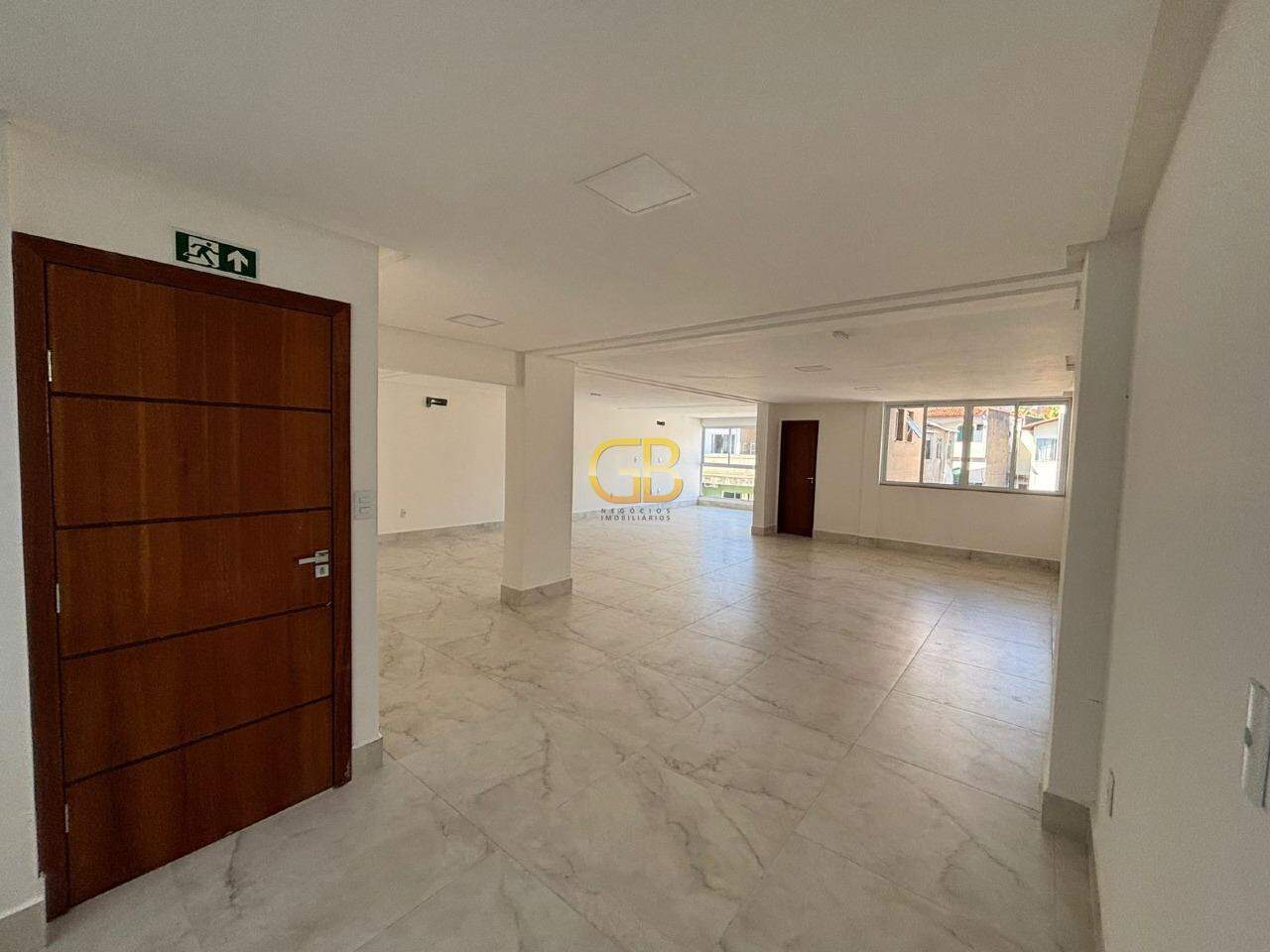 Sala à venda no Centro: 