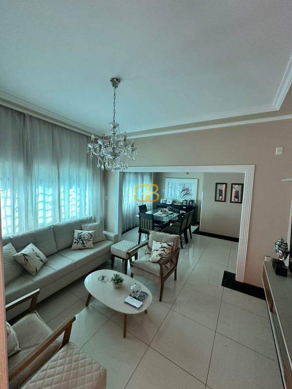 Prédio à venda no Centro: 