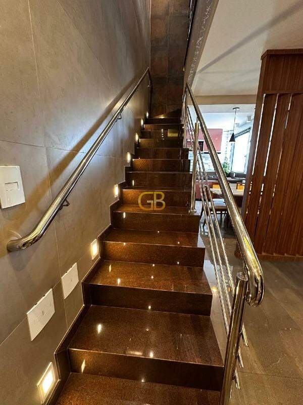 Cobertura à venda no Jardim Gloria : 